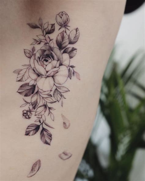 originales tatuajes en las costillas para mujer|10 Tatuajes para las costillas perfectos para mujeres